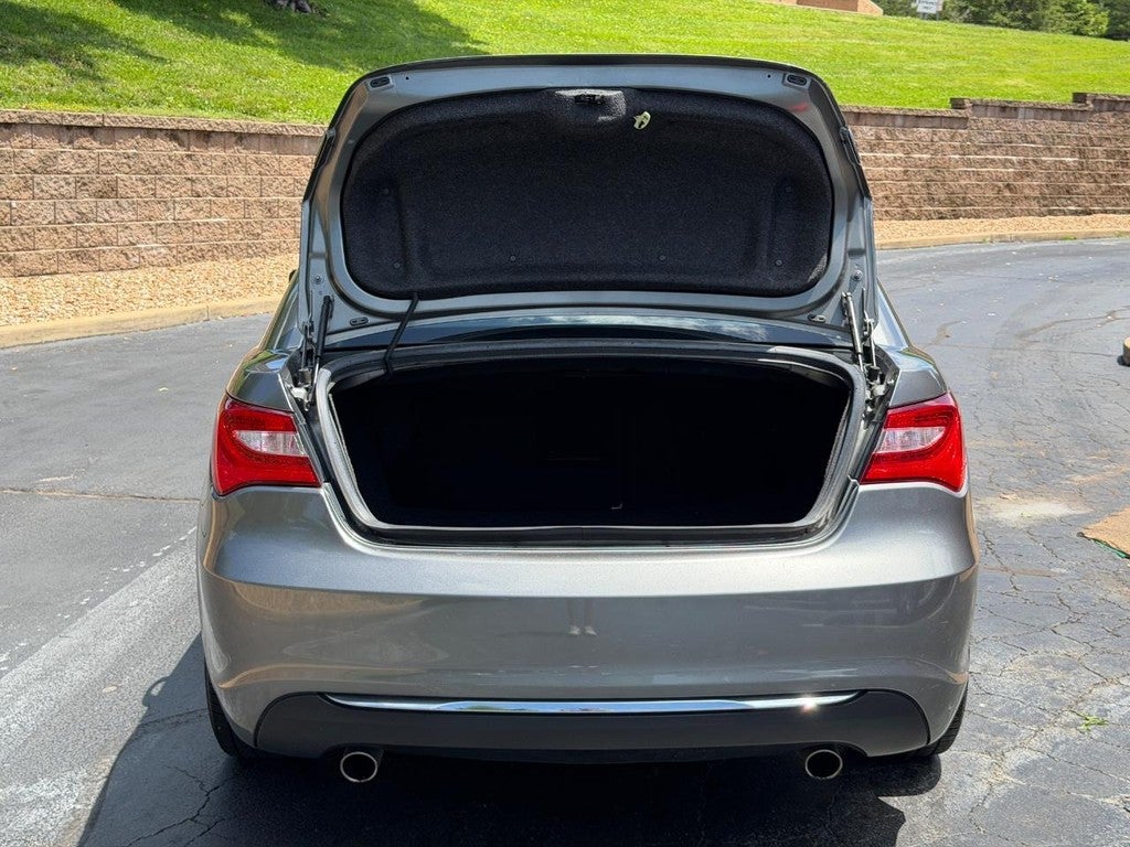 2013 Chrysler 200 4dr Sdn LX