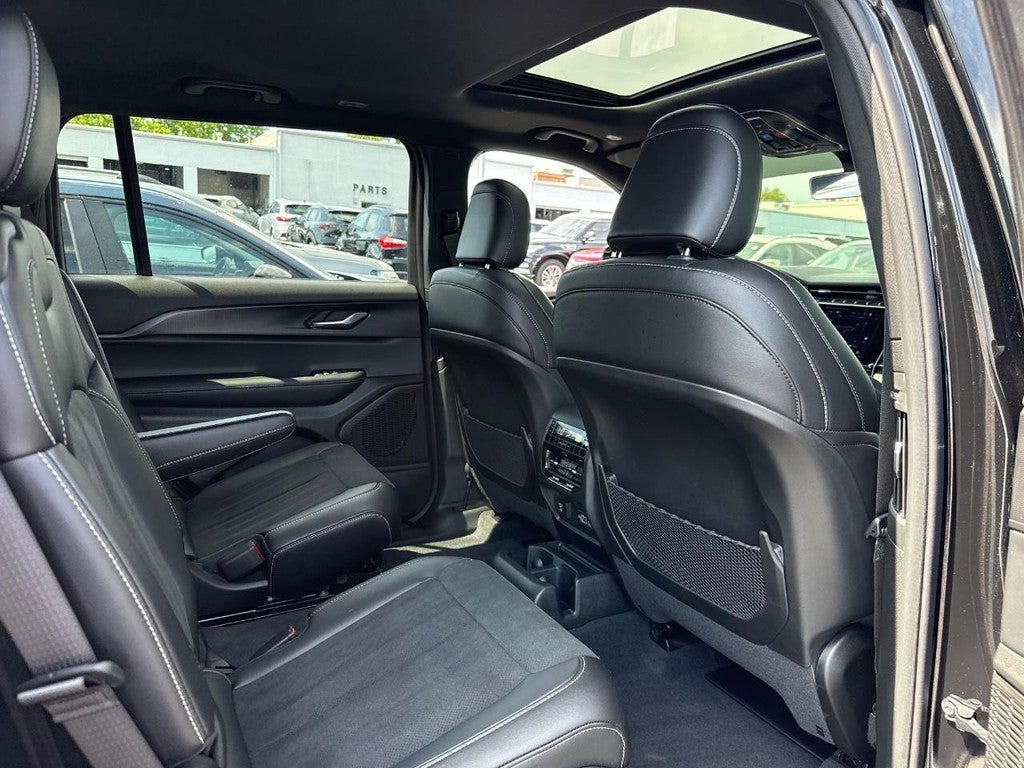 2025 Jeep Grand Cherokee L Altitude X 4x4