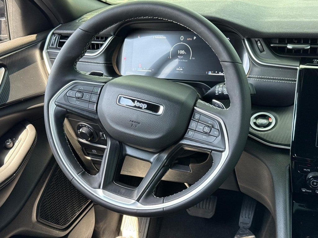 2025 Jeep Grand Cherokee L Altitude X 4x4