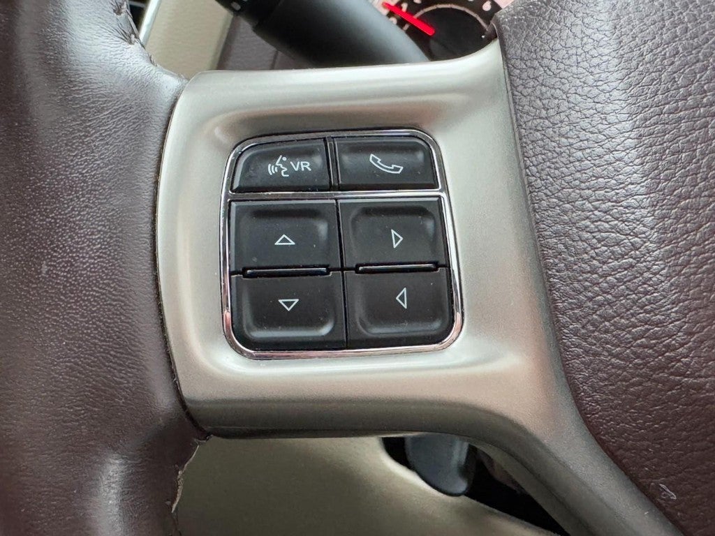 2018 RAM 1500 Laramie 4x4 Crew Cab 5'7" Box