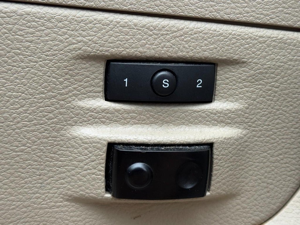 2018 RAM 1500 Laramie 4x4 Crew Cab 5'7" Box