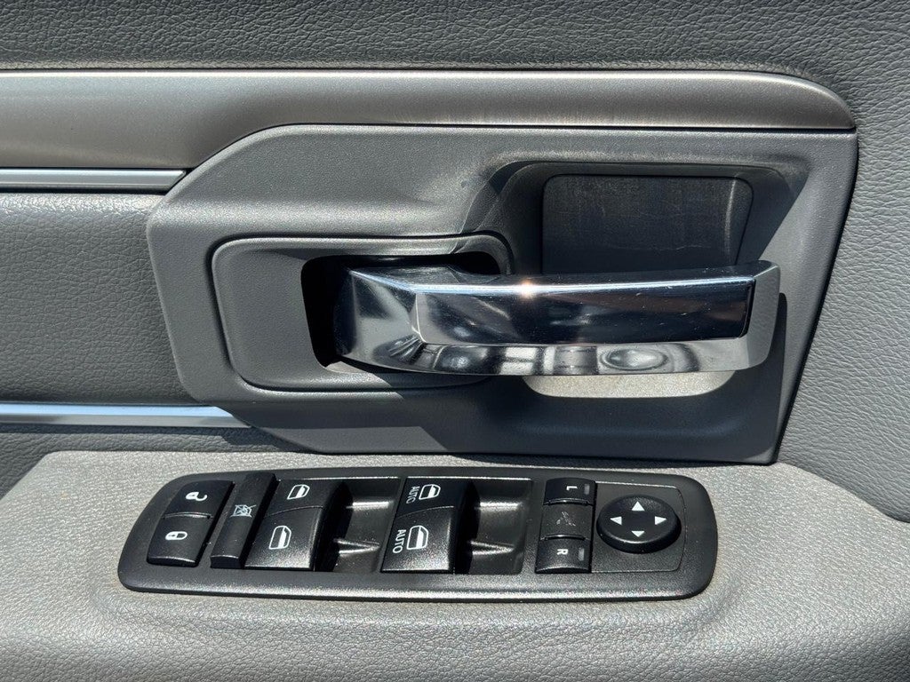 2019 RAM 1500 Classic Big Horn 4x4 Crew Cab 6'4" Box