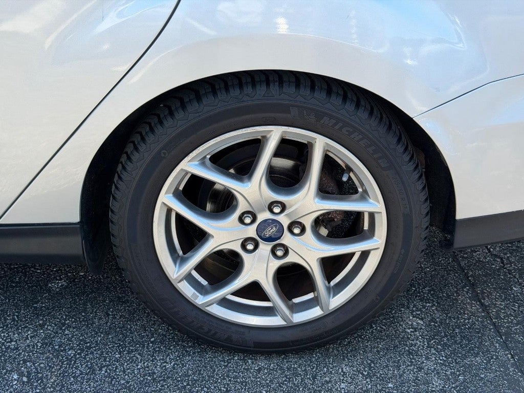 2015 Ford Focus 4dr Sdn SE