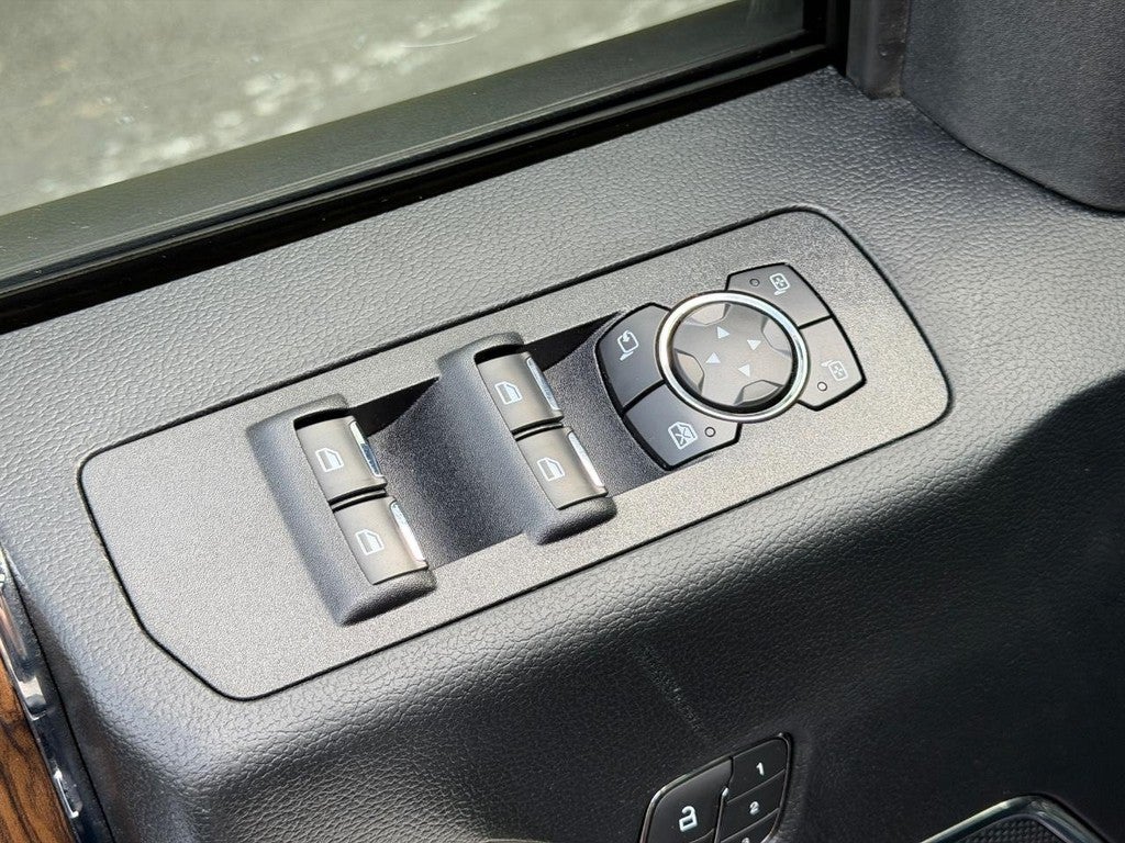 2019 Ford F-150 LARIAT 4WD SuperCrew 5.5' Box