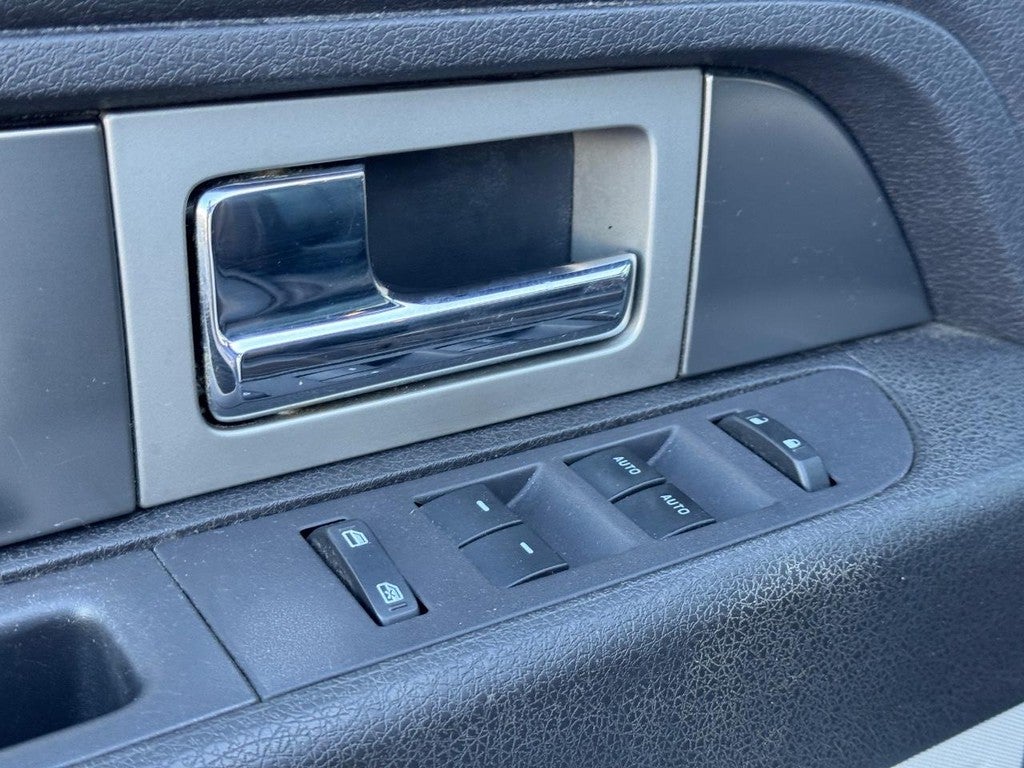 2014 Ford F-150 4WD SuperCrew 145" FX4