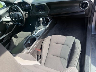 2022 Chevrolet Camaro 2dr Conv 1LT