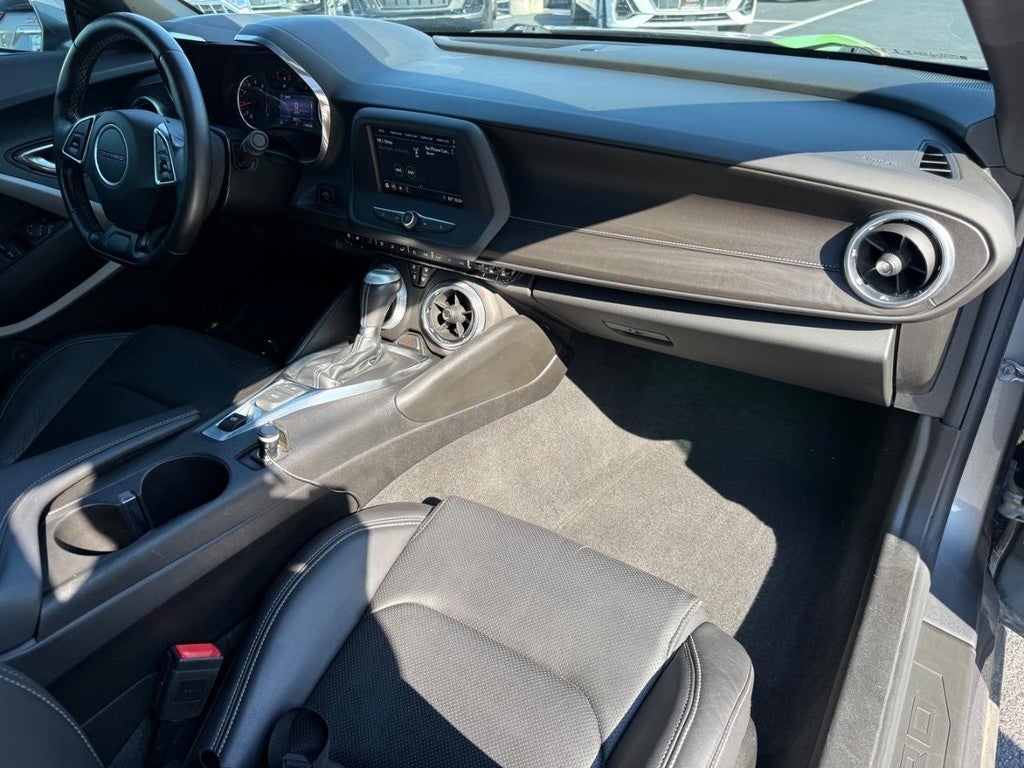 2019 Chevrolet Camaro 2dr Cpe 2LT