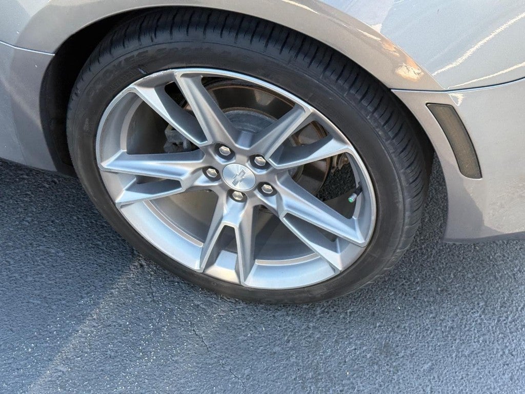 2019 Chevrolet Camaro 2dr Cpe 2LT