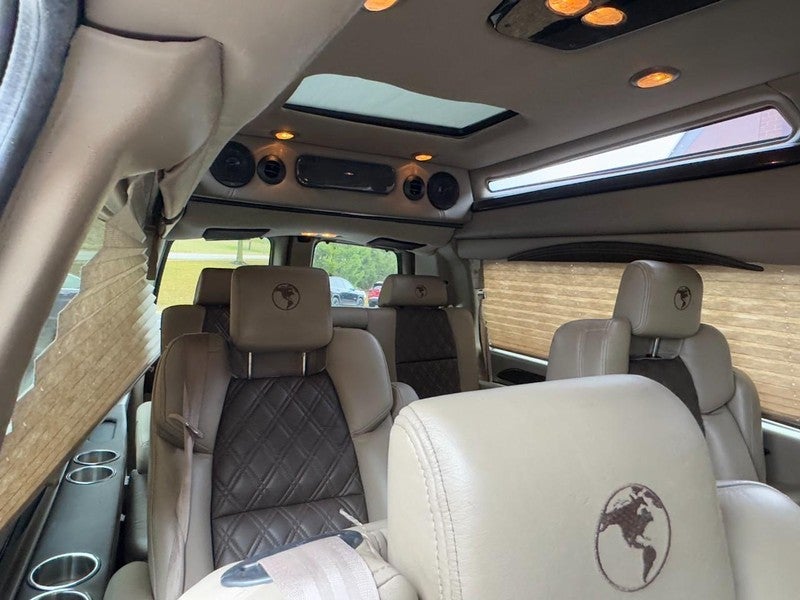 2021 Chevrolet Express Passenger RWD 3500 155" LS