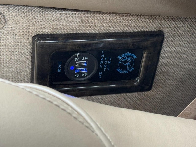 2021 Chevrolet Express Passenger RWD 3500 155" LS