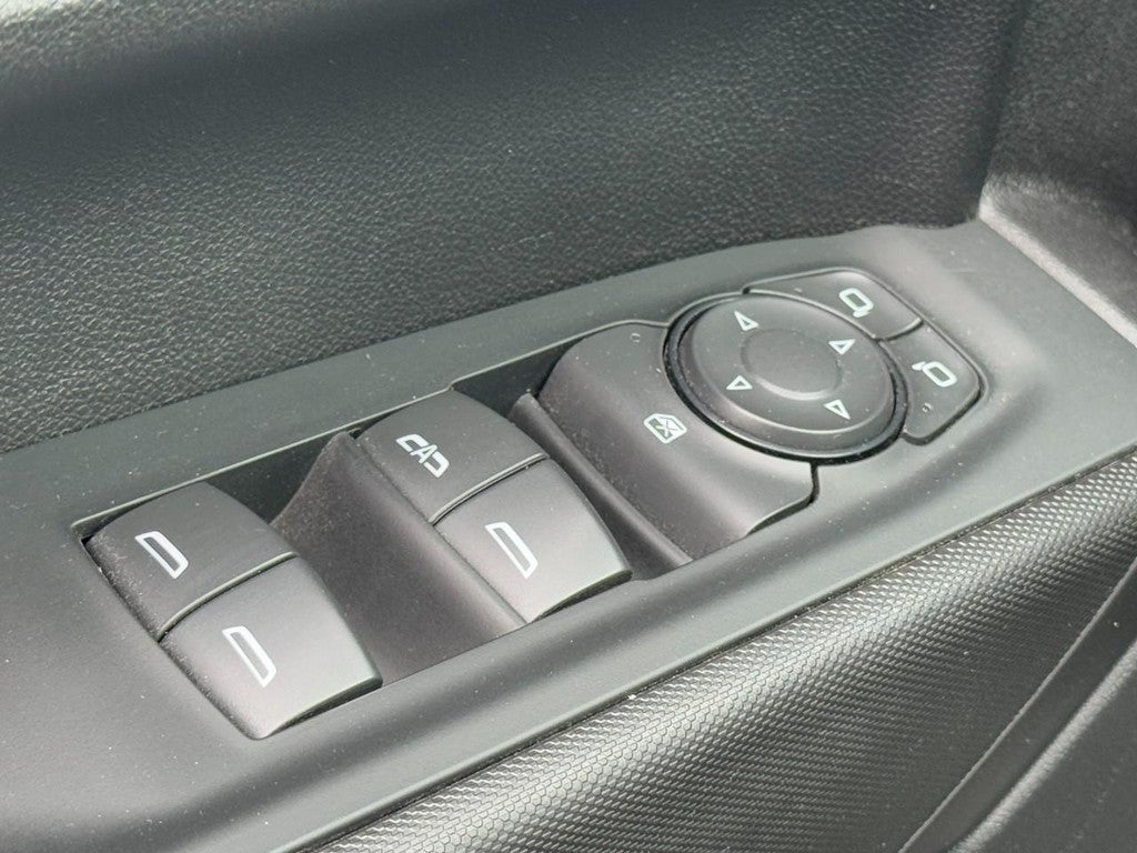 2024 Chevrolet Silverado 1500 4WD Crew Cab 147" Custom