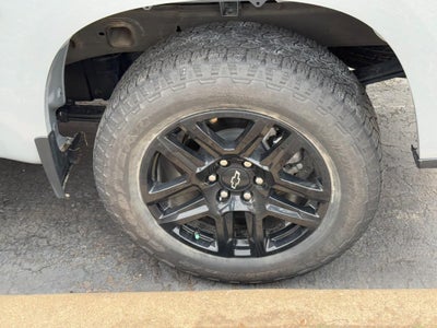 2024 Chevrolet Silverado 1500 4WD Crew Cab 147" Custom