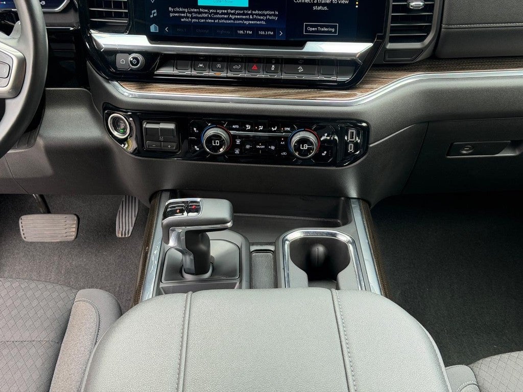 2024 Chevrolet Silverado 1500 4WD Crew Cab 147" RST
