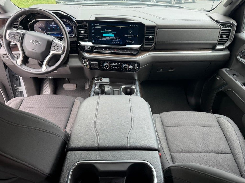 2024 Chevrolet Silverado 1500 4WD Crew Cab 147" RST