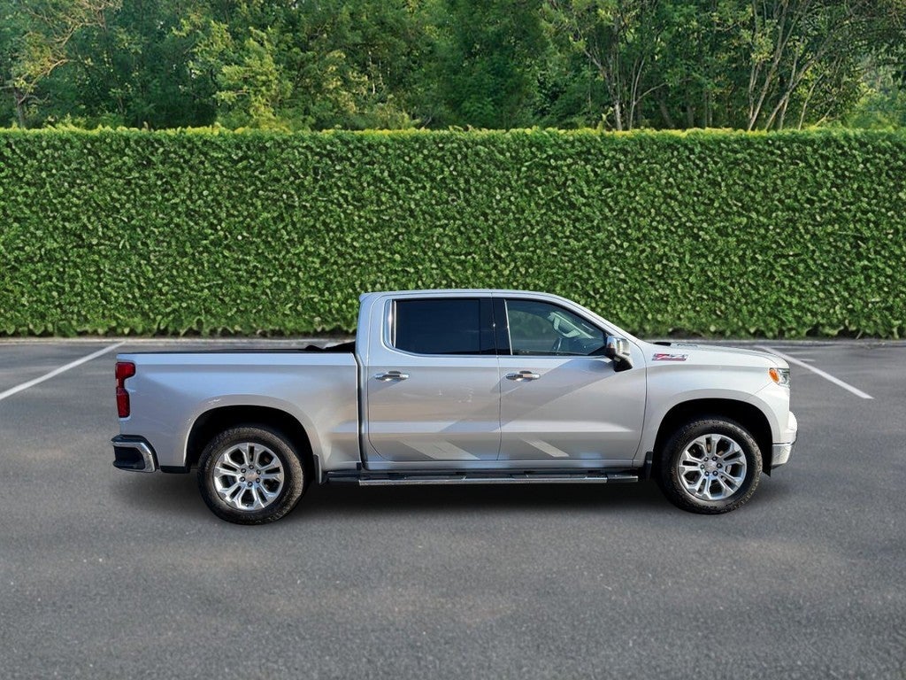 2022 Chevrolet Silverado 1500 4WD Crew Cab 147" LTZ