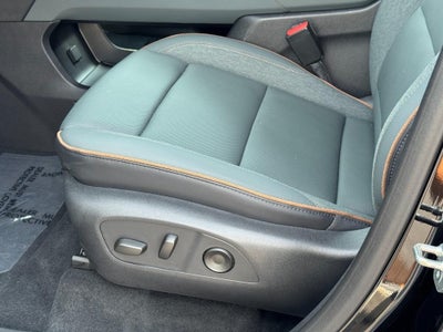 2025 GMC Acadia AWD 4dr AT4