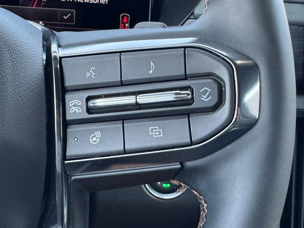 2025 GMC Acadia AWD 4dr AT4