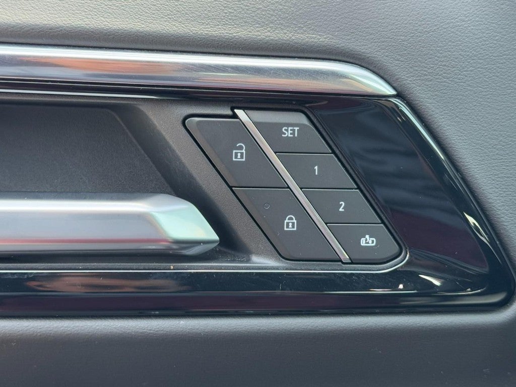 2025 Chevrolet Tahoe 4WD 4dr LT