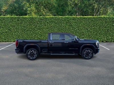 2024 GMC Sierra 2500HD 4WD Crew Cab 159" Denali