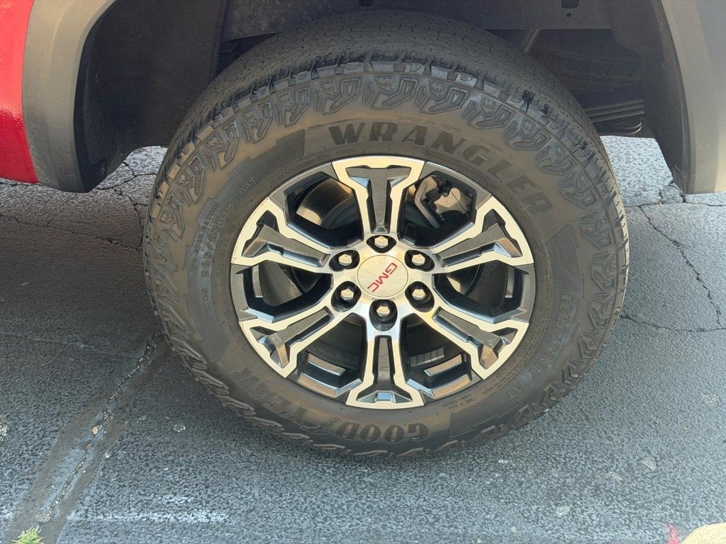 2023 GMC Canyon 4WD Crew Cab AT4