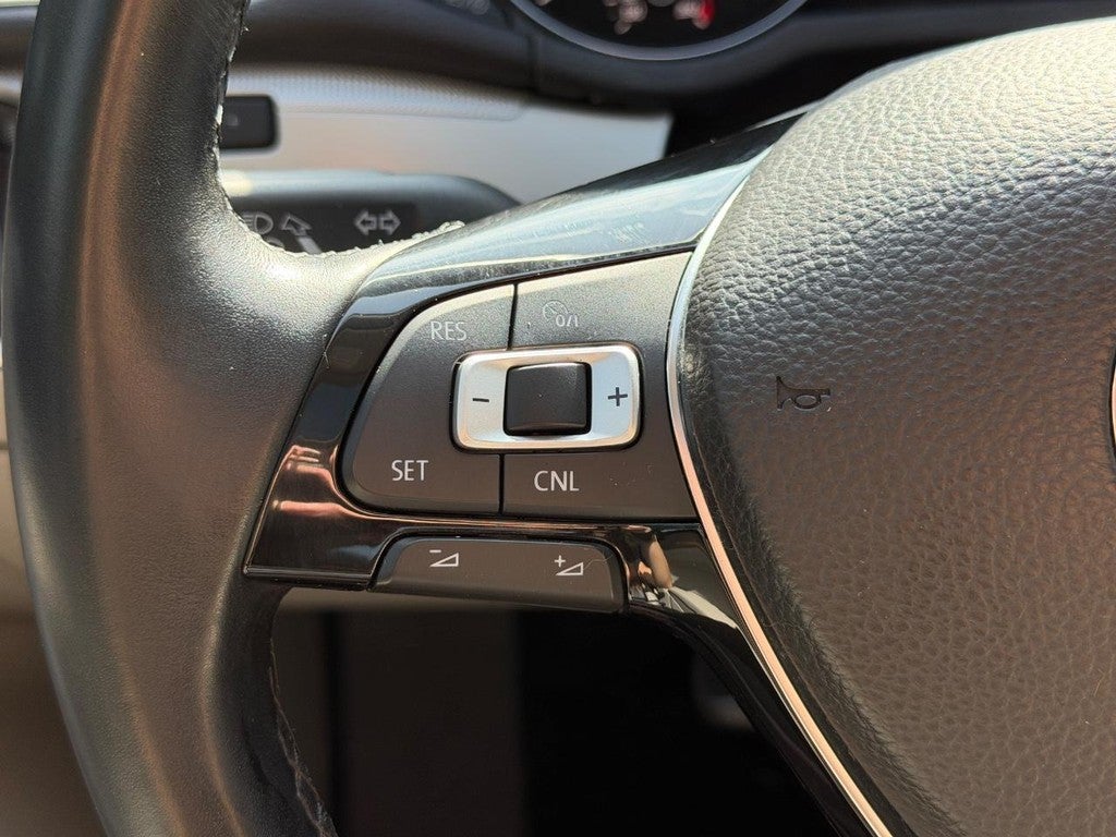 2019 Volkswagen Passat 2.0T Wolfsburg Edition Auto