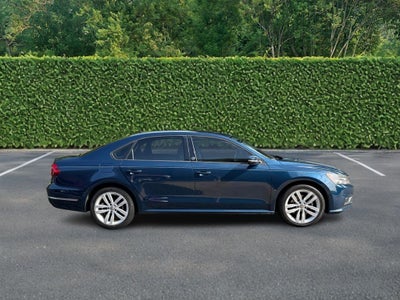 2019 Volkswagen Passat 2.0T Wolfsburg Edition Auto