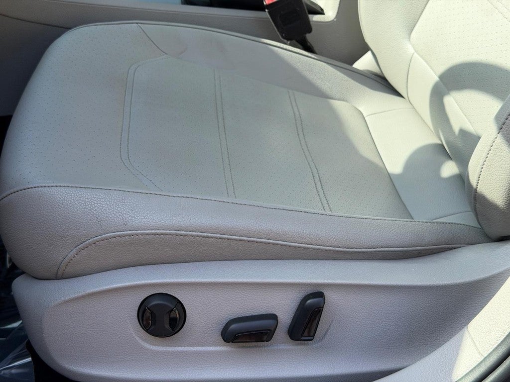 2019 Volkswagen Passat 2.0T Wolfsburg Edition Auto
