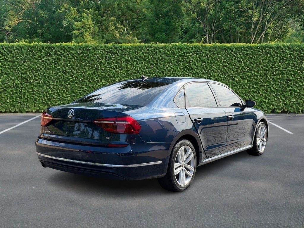 2019 Volkswagen Passat 2.0T Wolfsburg Edition Auto