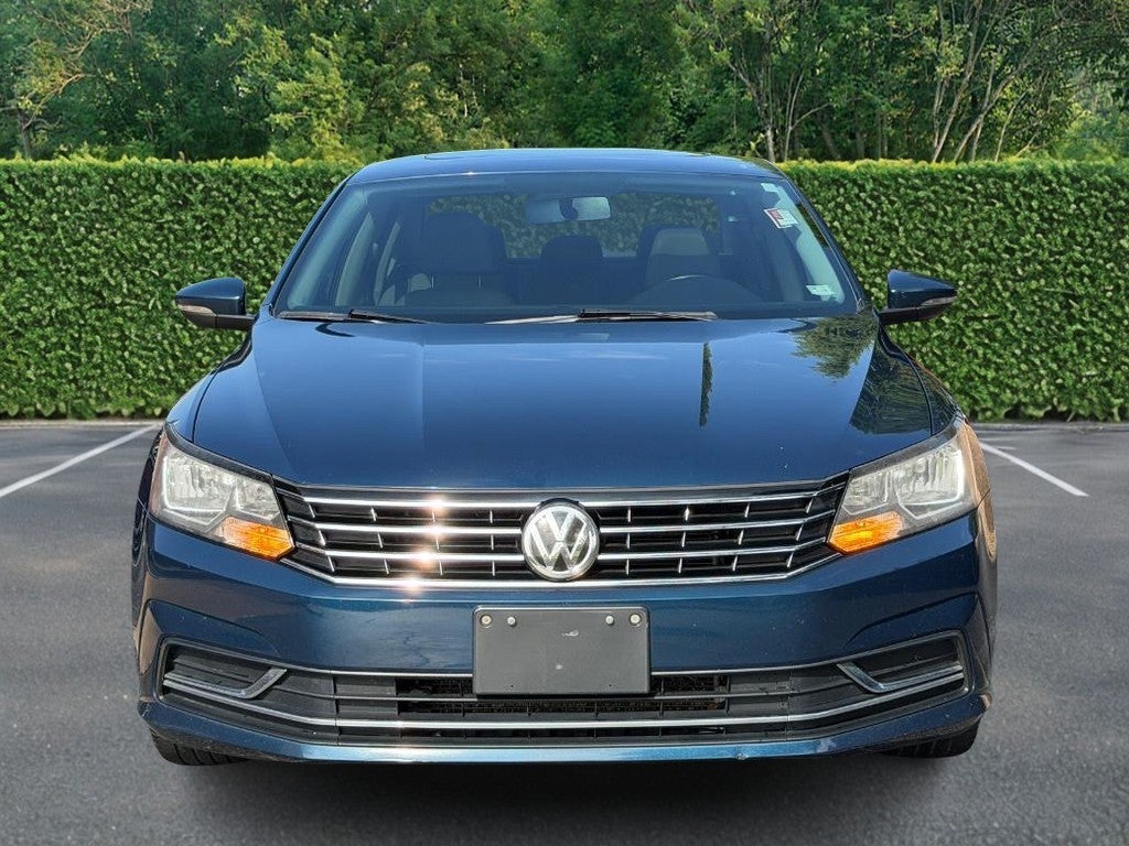 2019 Volkswagen Passat 2.0T Wolfsburg Edition Auto