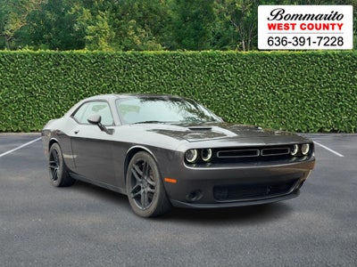 2016 Dodge Challenger 2dr Cpe SXT