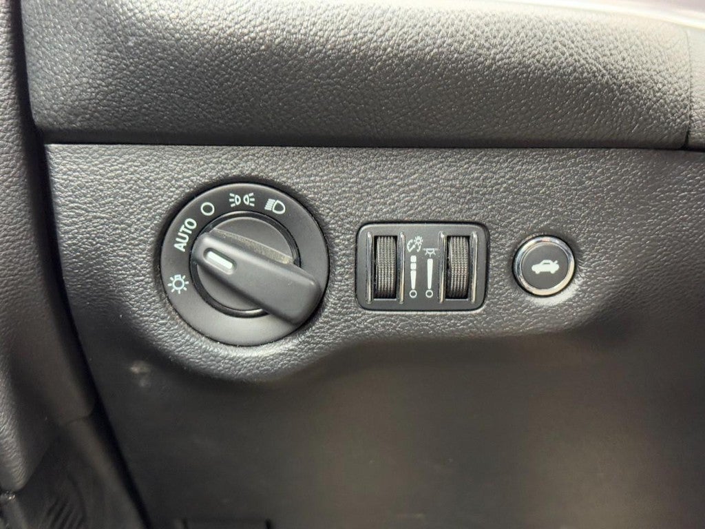 2016 Dodge Challenger 2dr Cpe SXT