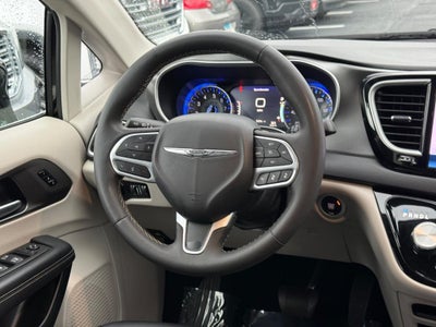 2024 Chrysler Pacifica Touring L FWD