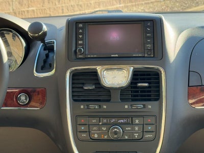 2012 Chrysler Town & Country 4dr Wgn Touring-L