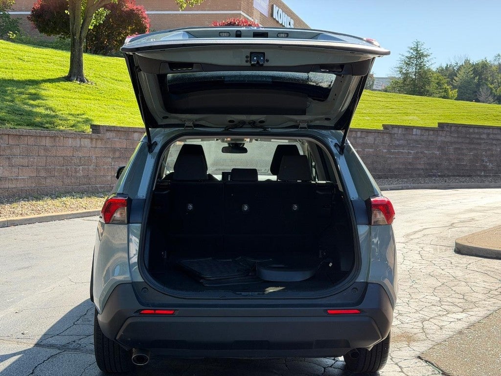2021 Toyota RAV4 XLE AWD (Natl)