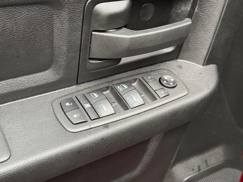 2021 RAM 1500 Classic Tradesman 4x4 Crew Cab 5'7" Box