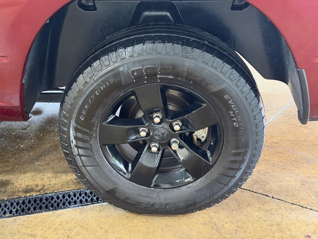 2021 RAM 1500 Classic Tradesman 4x4 Crew Cab 5'7" Box