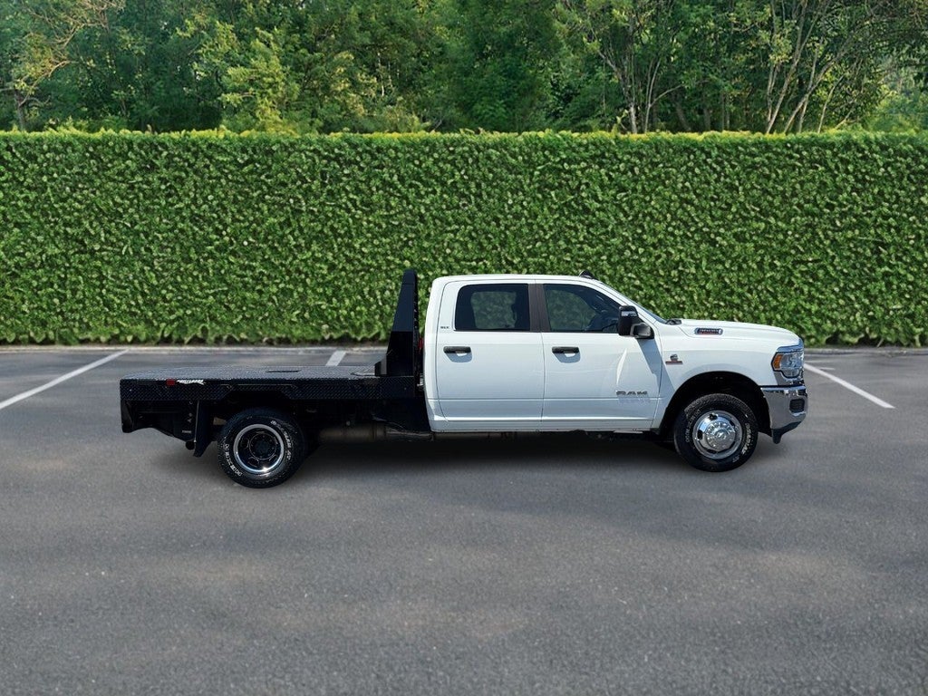 2024 RAM 3500 Chassis Cab SLT 4WD Crew Cab 60" CA 172.4" WB