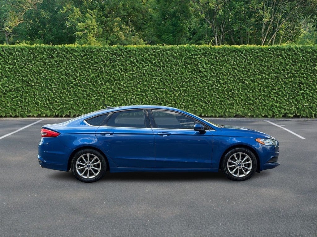 Used 2017 Ford Fusion SE with VIN 3FA6P0HD3HR118686 for sale in Ellisville, MO