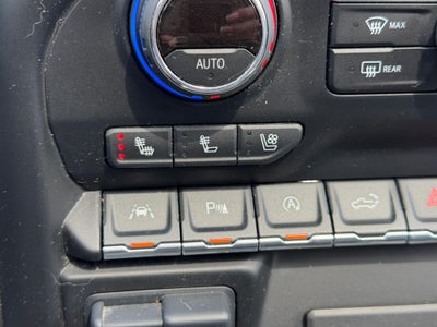 2021 Chevrolet Silverado 1500 4WD Crew Cab 147" High Country