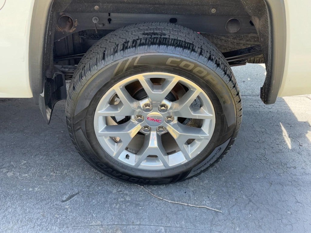 2018 GMC Sierra 1500 4WD Crew Cab 143.5" SLT