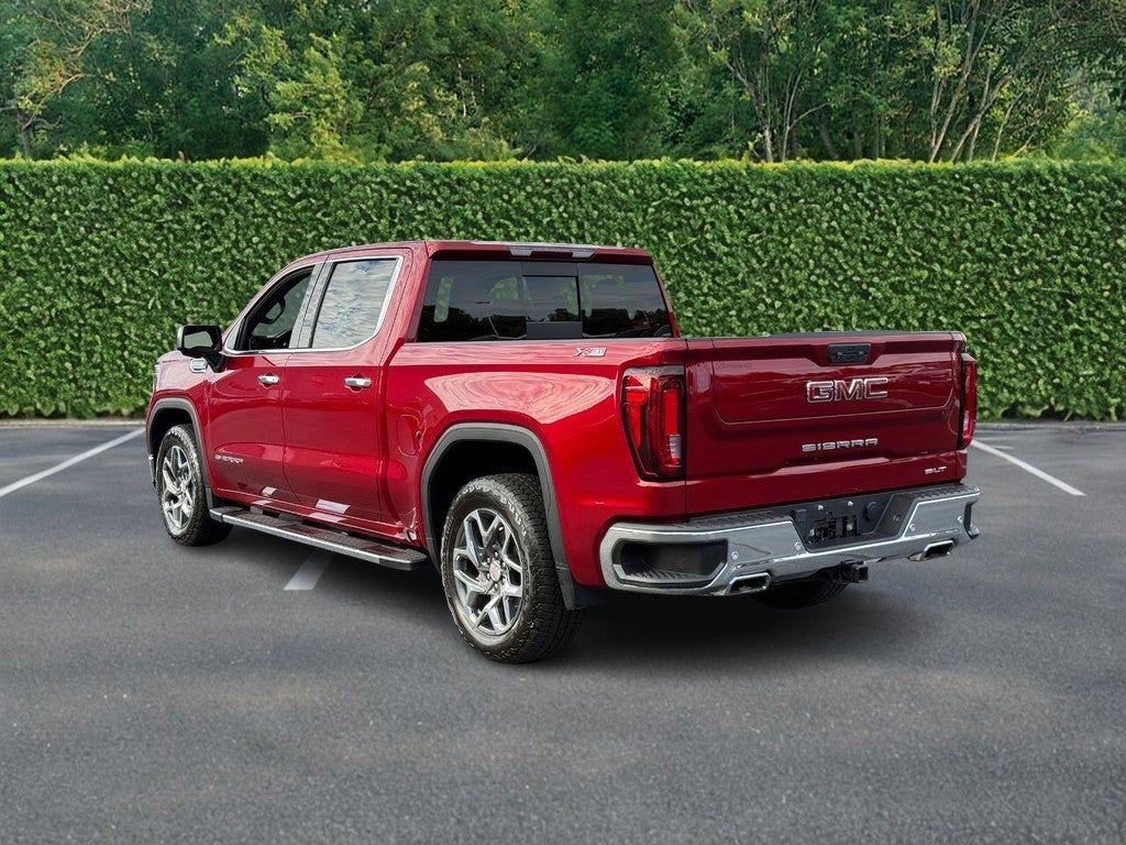 2022 GMC Sierra 1500 4WD Crew Cab 147" SLT