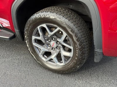 2022 GMC Sierra 1500 4WD Crew Cab 147" SLT