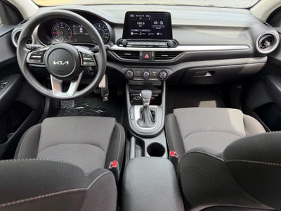 2024 Kia Forte LXS IVT