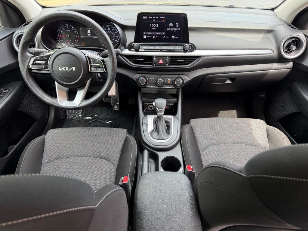 2024 Kia Forte LXS IVT