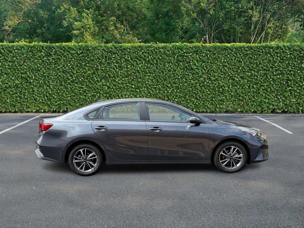 2024 Kia Forte LXS IVT