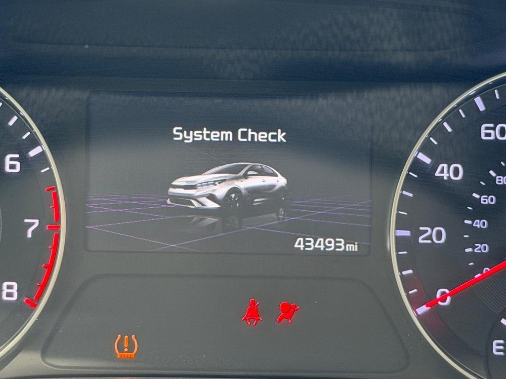 2024 Kia Forte LXS IVT