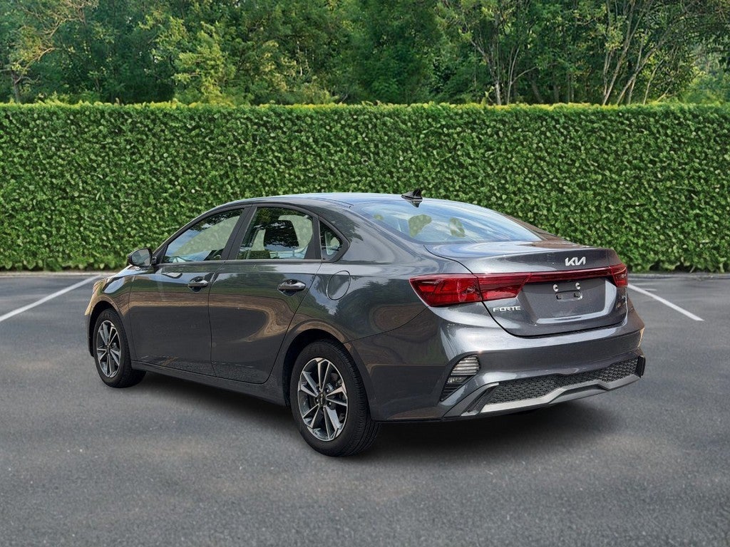 2024 Kia Forte LXS IVT
