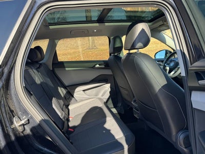 2023 Volkswagen Taos SE 4MOTION