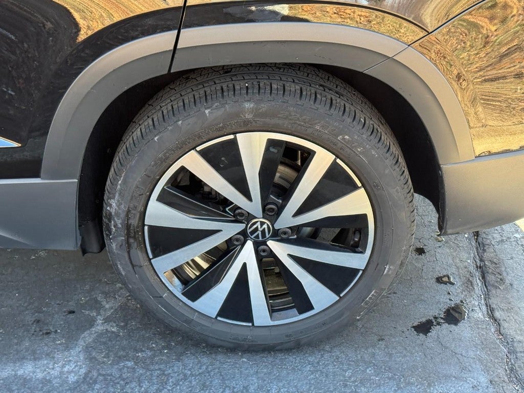 2023 Volkswagen Taos SE 4MOTION