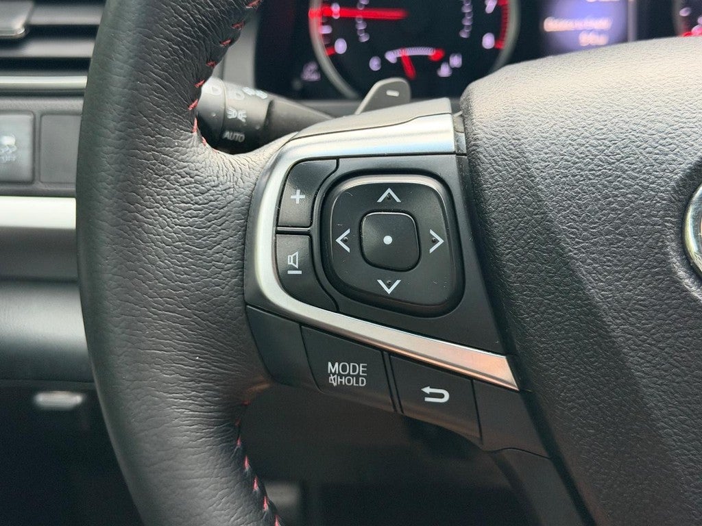 2015 Toyota Camry 4dr Sdn I4 Auto SE (Natl)